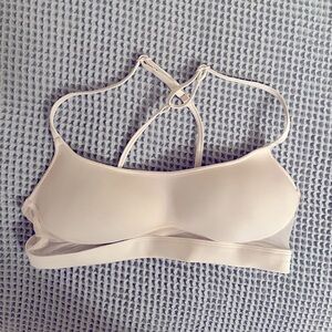 Alo Yoga Molded Engage Bra in Ivory size Small NWT